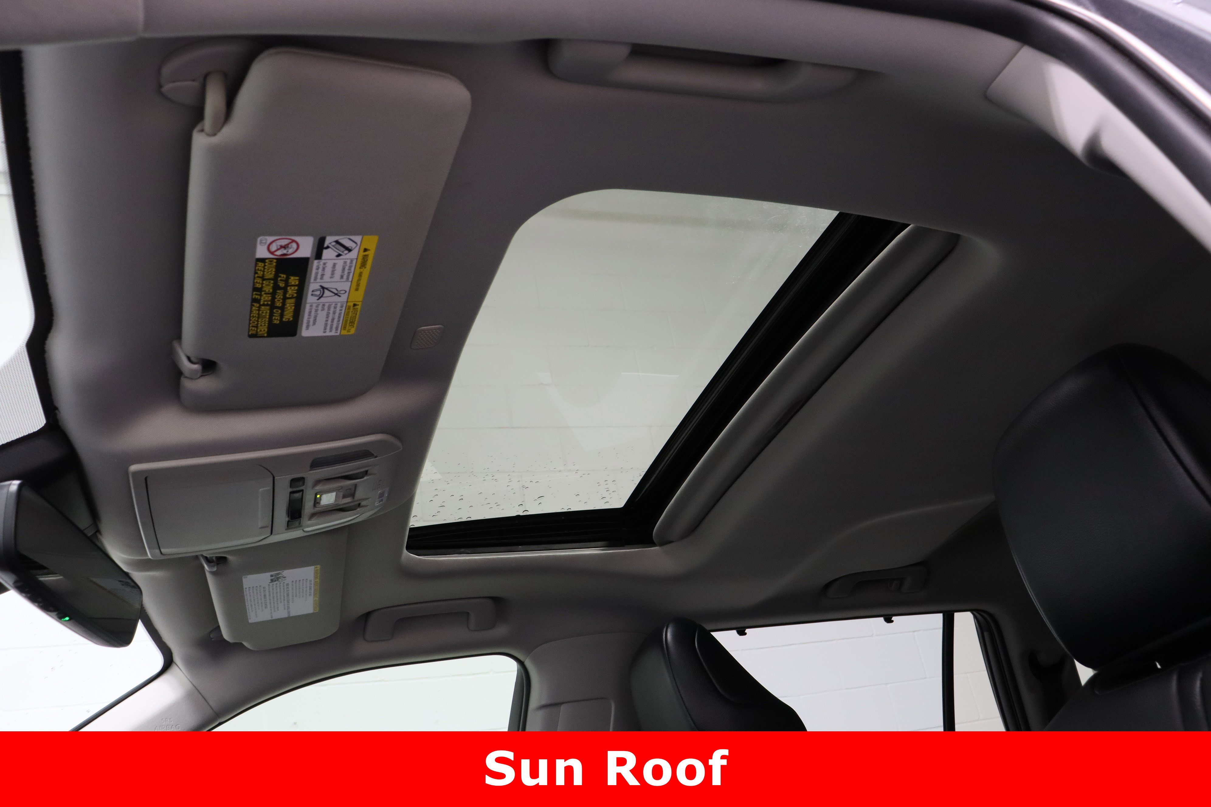 Used 2020 Toyota Highlander XLE image 27