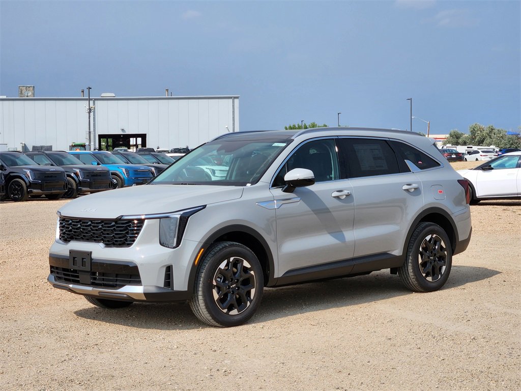 New 2026 Kia Sorento S w/ S Panoramic Sunroof Package image 4