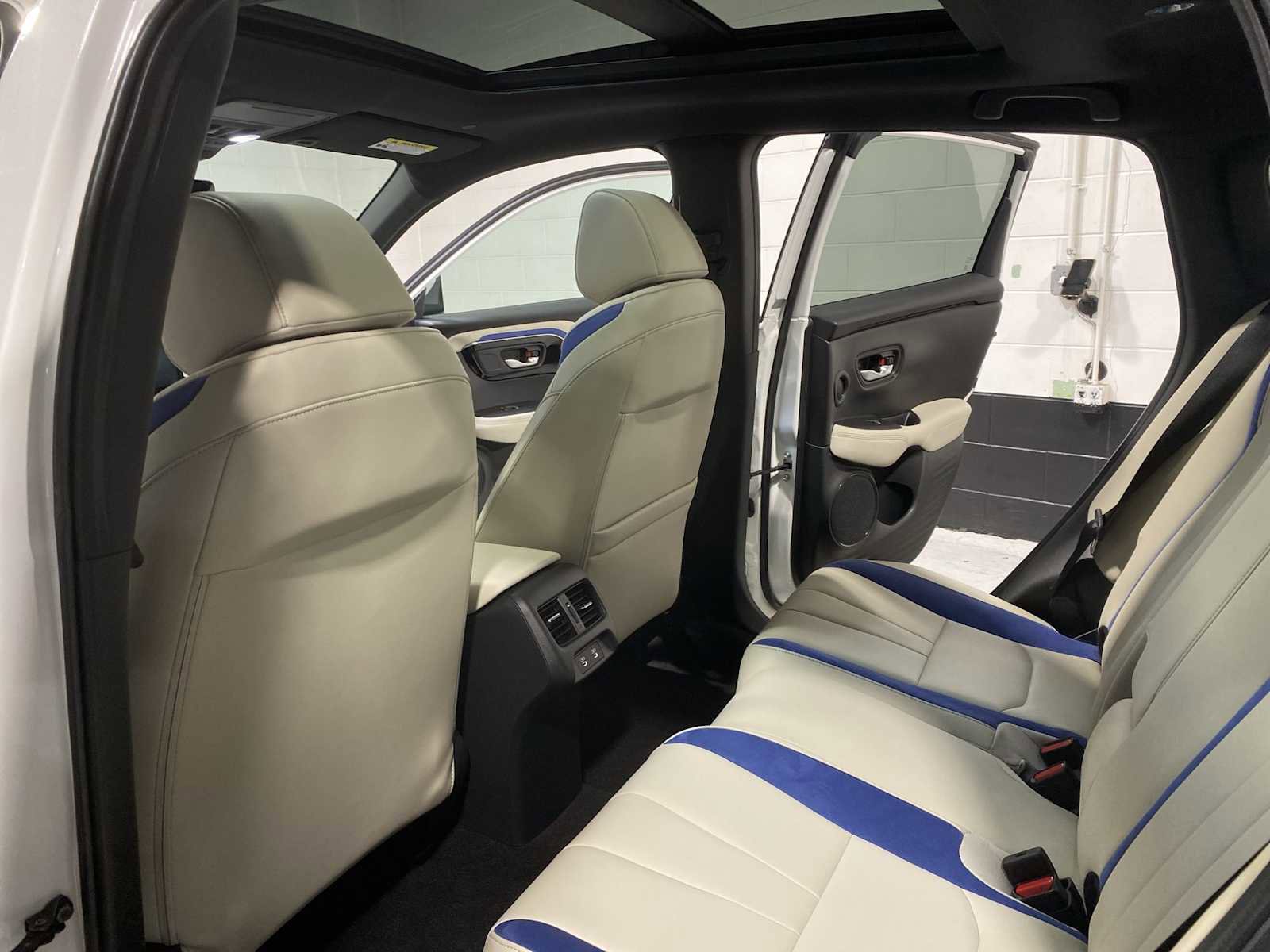 Used 2025 Acura ADX A-Spec image 12