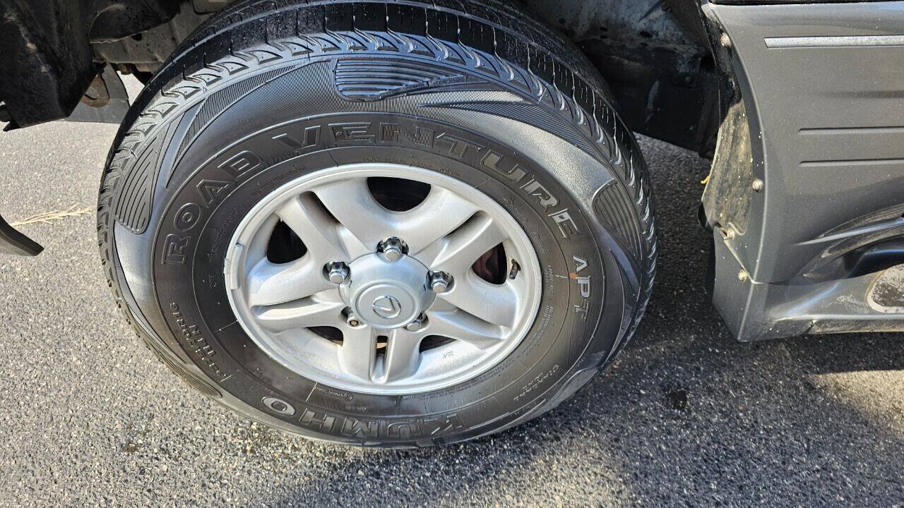 Used 2000 Lexus LX 470 4WD image 9