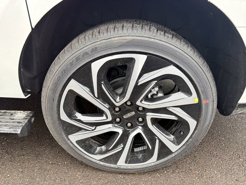 New 2026 Lincoln Navigator L Reserve image 13