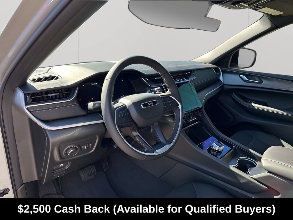 New 2025 Jeep Grand Cherokee L Laredo w/ Luxury Tech Group I RWD image 30