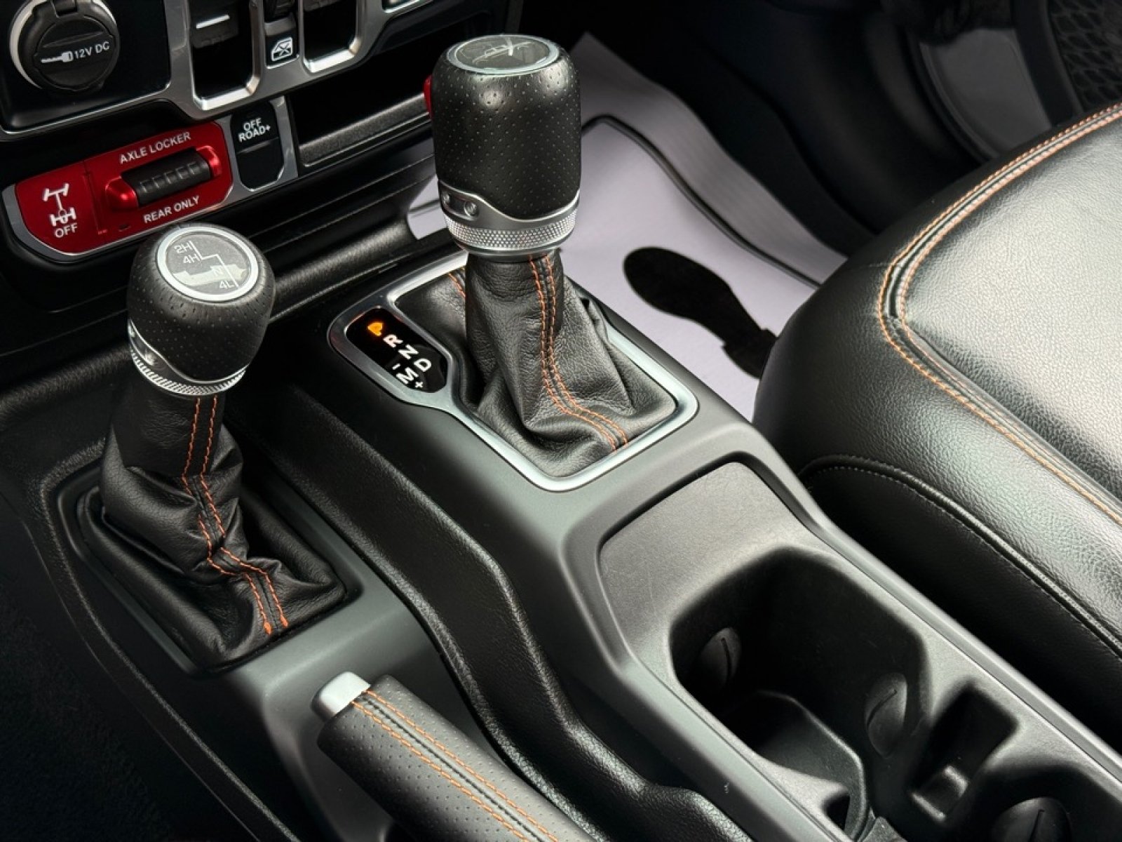 Used 2021 Jeep Gladiator Mojave w/ Uconnect 4C Nav & Sound Group AWD/4WD image 18