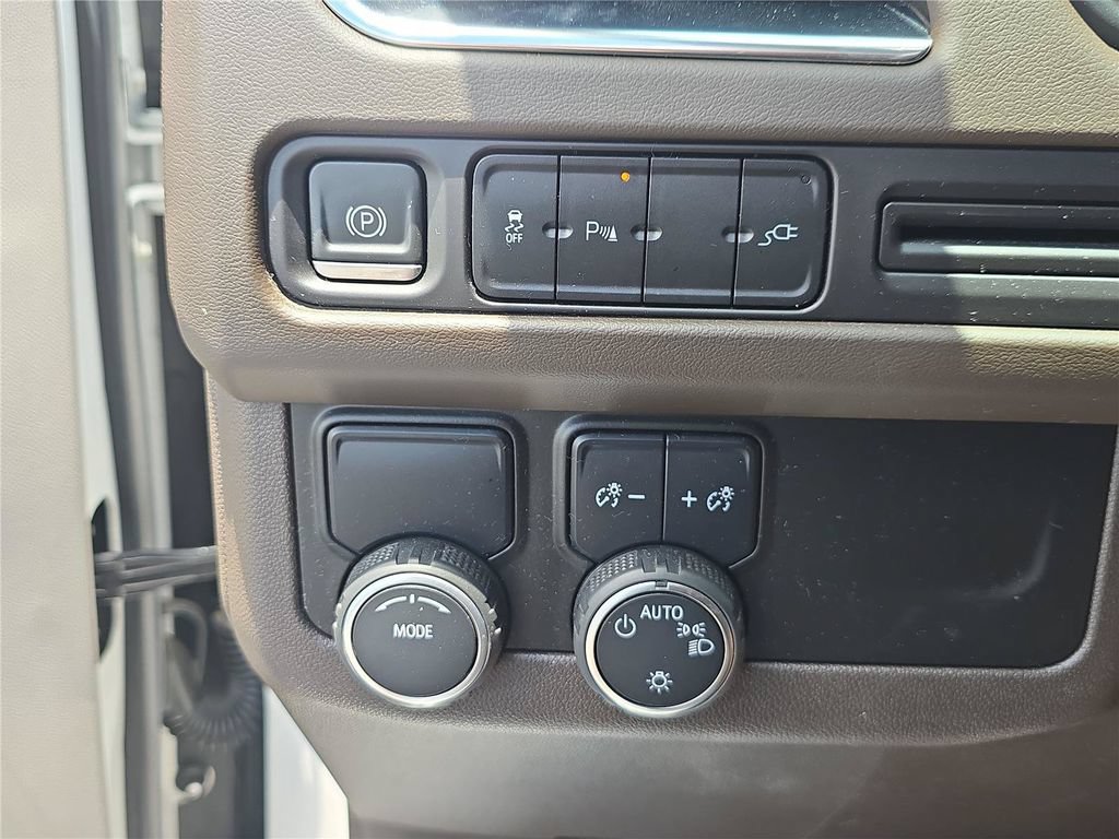 Used 2021 Chevrolet Tahoe LT RWD image 32