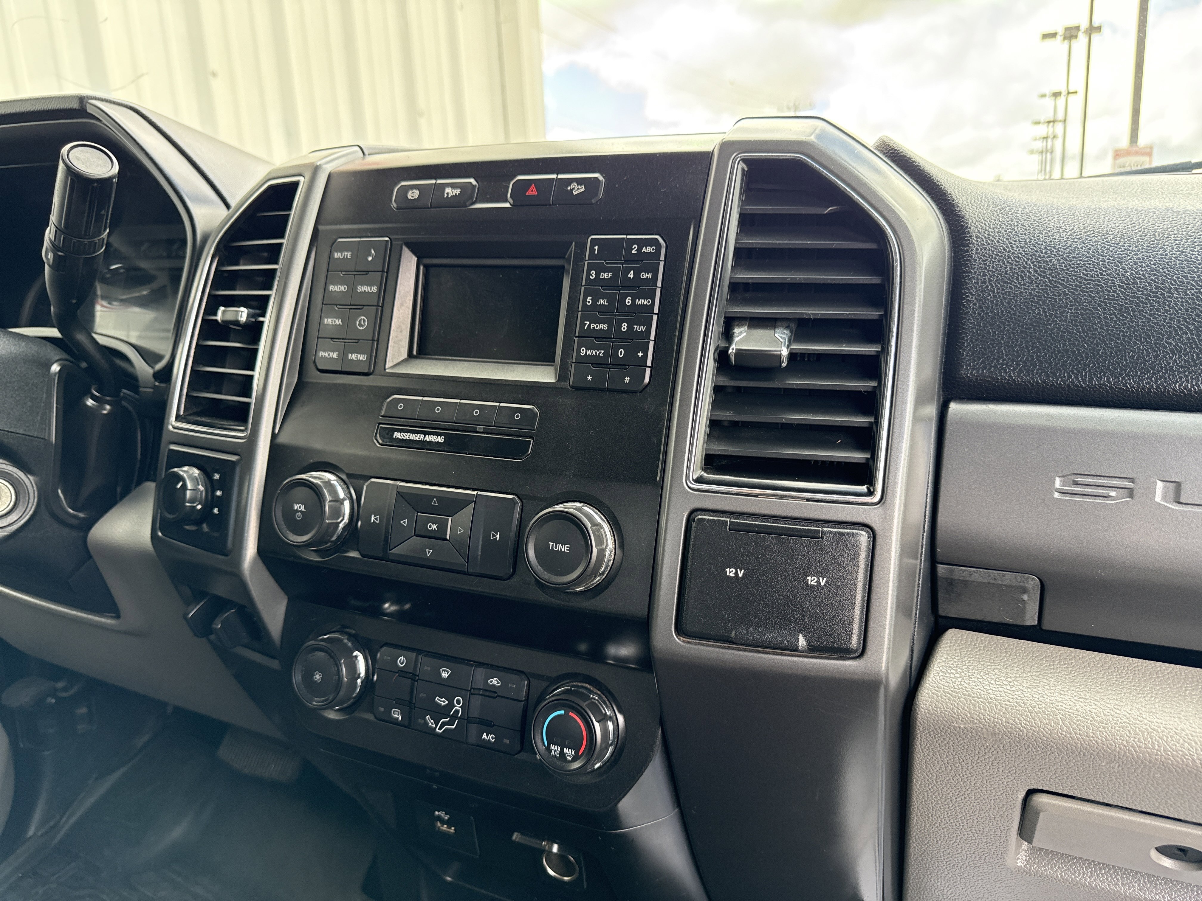 Used 2019 Ford F250 XLT w/ FX4 Off-Road Package AWD/4WD image 47