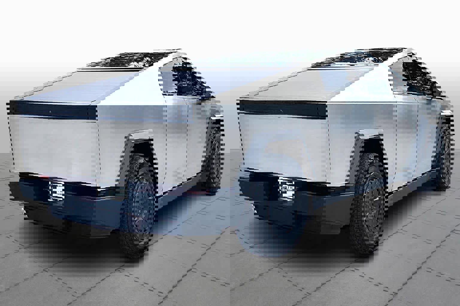 Used 2025 Tesla Cybertruck AWD Crew Cab image 11