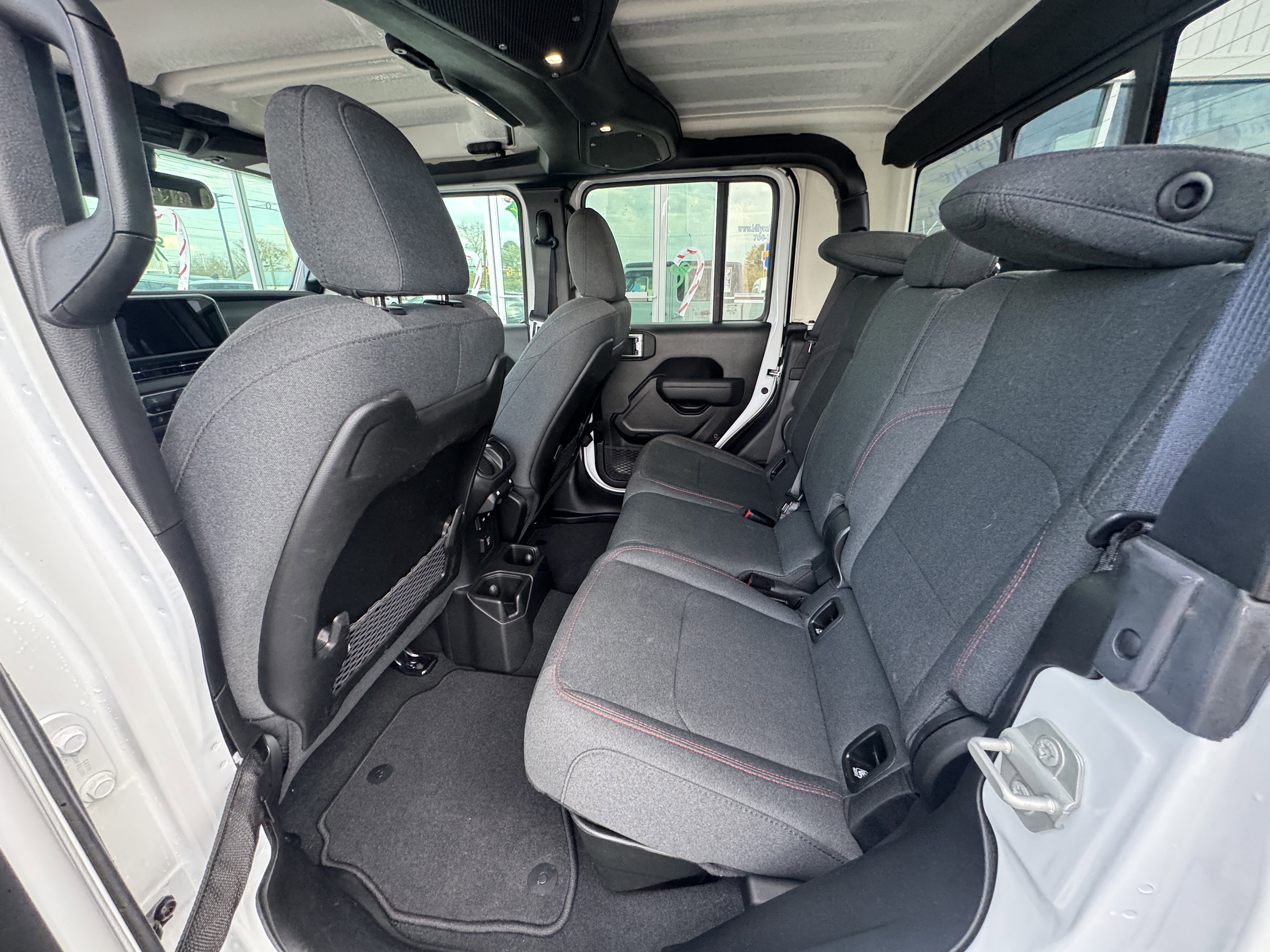 Used 2024 Jeep Gladiator Rubicon image 9