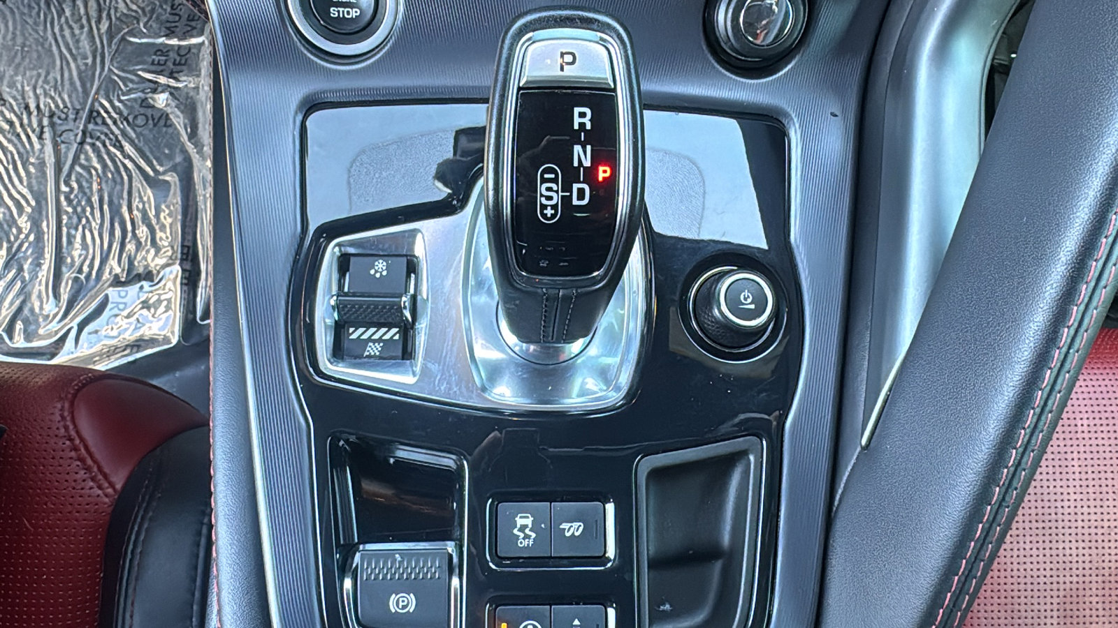 Used 2020 Jaguar F-TYPE R image 19