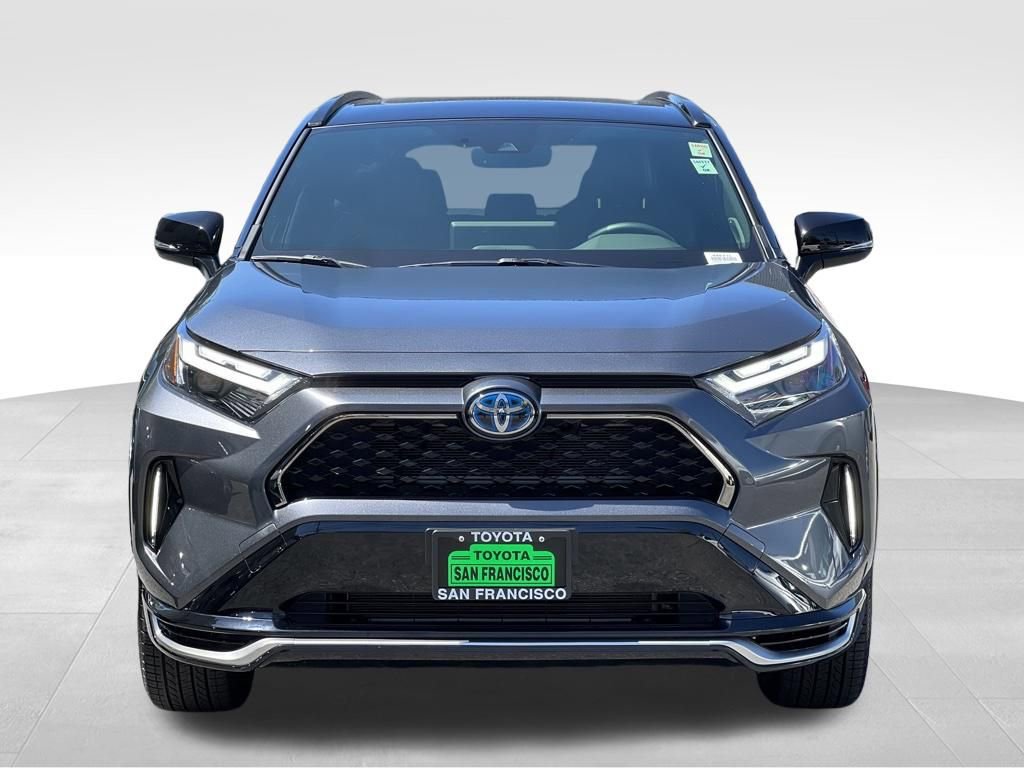 Used 2023 Toyota RAV4 XSE w/ Weather Package image 8