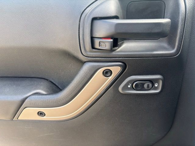 Used 2017 Jeep Wrangler Sahara image 17