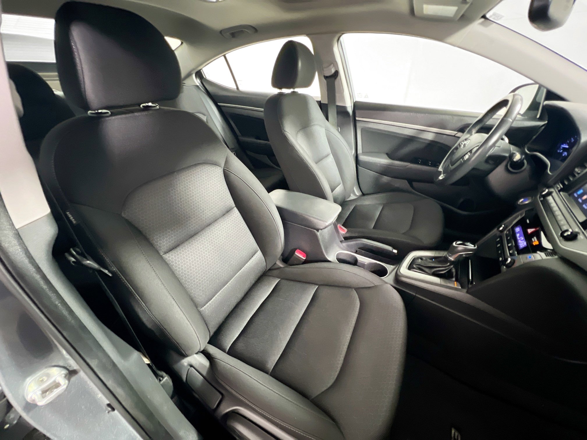 Used 2017 Hyundai Elantra Value Edition w/ Cargo Package image 31