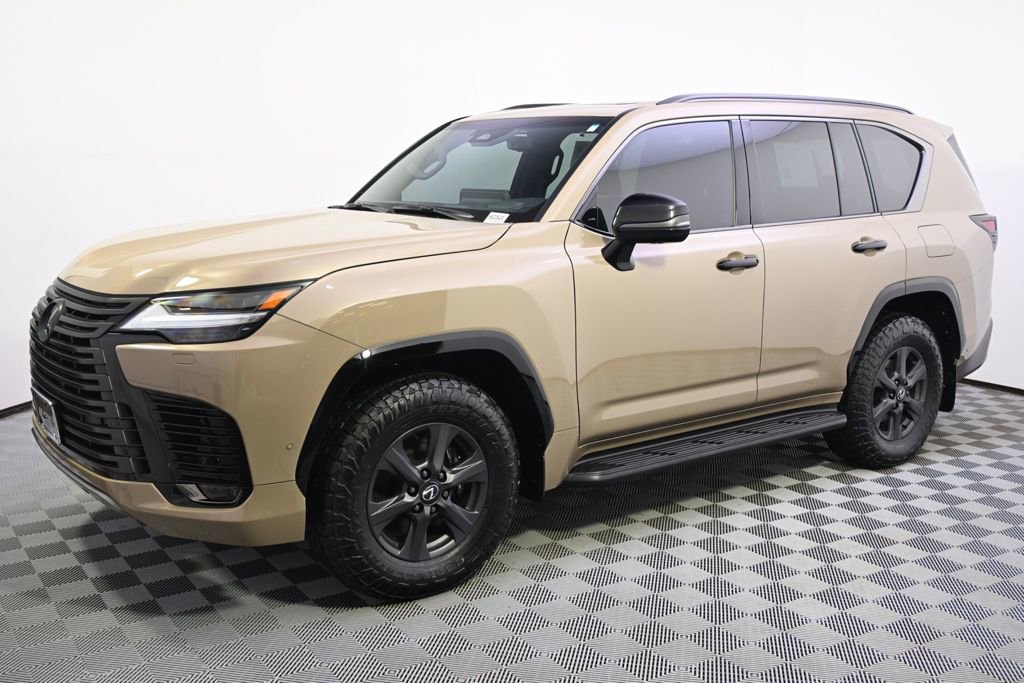 Used 2025 Lexus LX 700h Overtrail w/ Accessory Package (Z1) AWD/4WD image 2