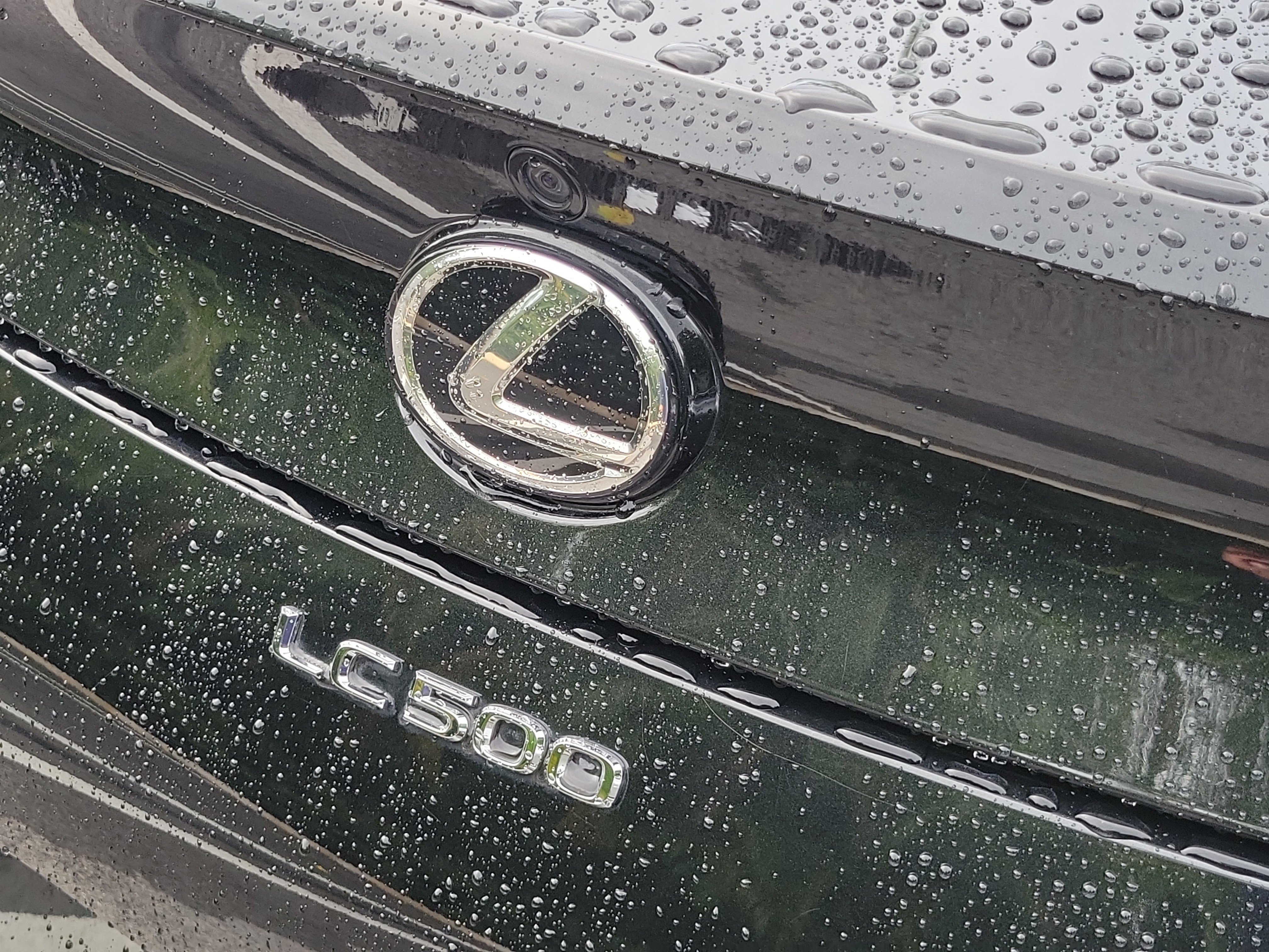 Used 2018 Lexus LC 500 Coupe w/ Touring Package RWD image 7