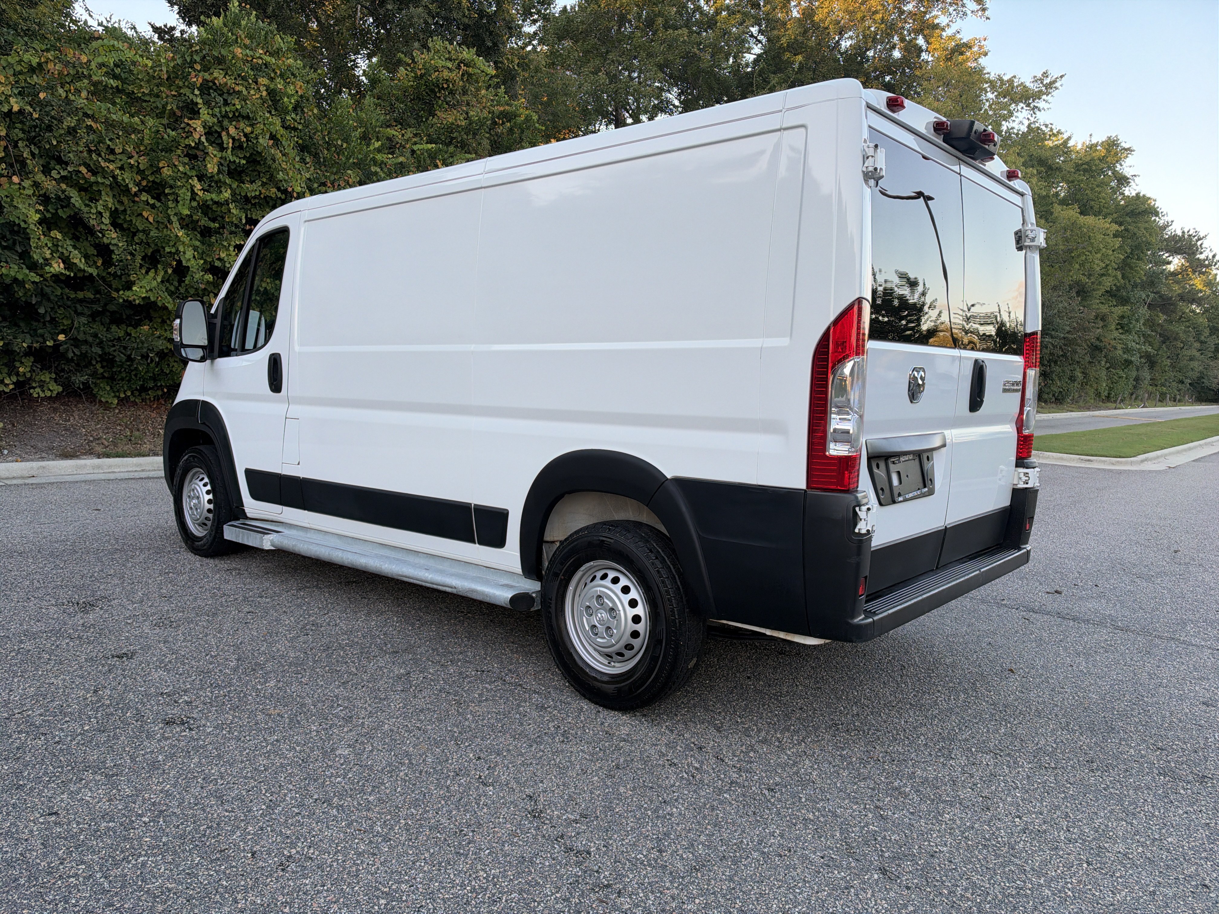 Used 2025 RAM ProMaster 2500 w/ U-Haul Equipment Group FWD image 7