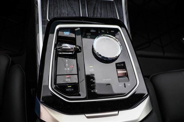 New 2025 BMW i7 eDrive50 w/ Premium Package image 19