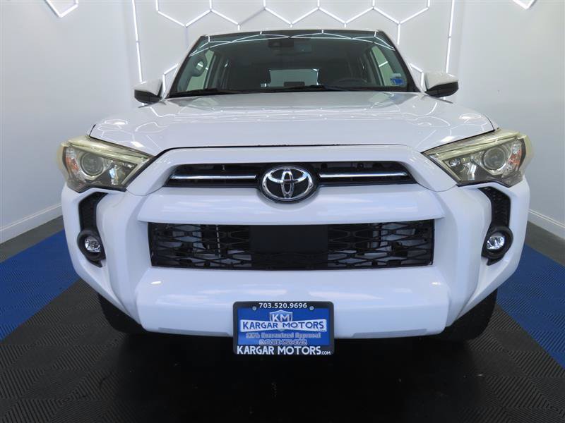 Used 2024 Toyota 4Runner SR5 RWD image 3