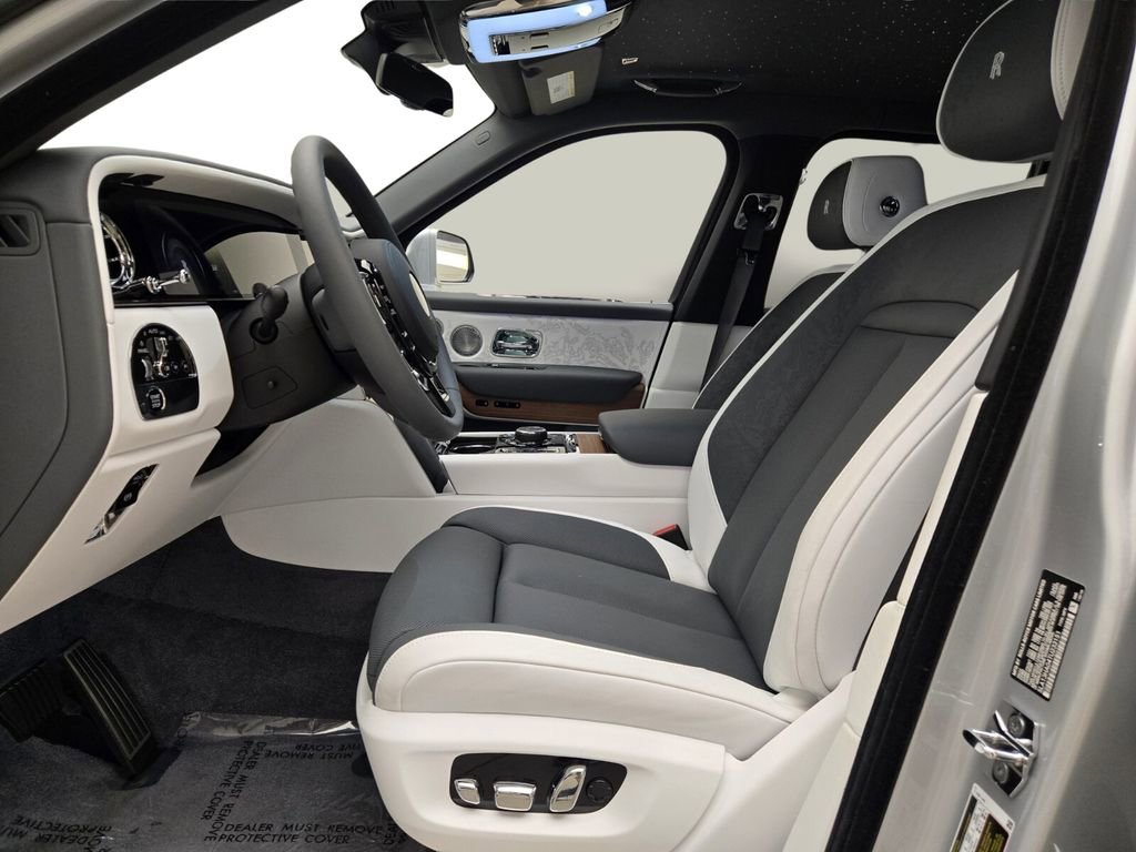 New 2026 Rolls-Royce Cullinan image 16