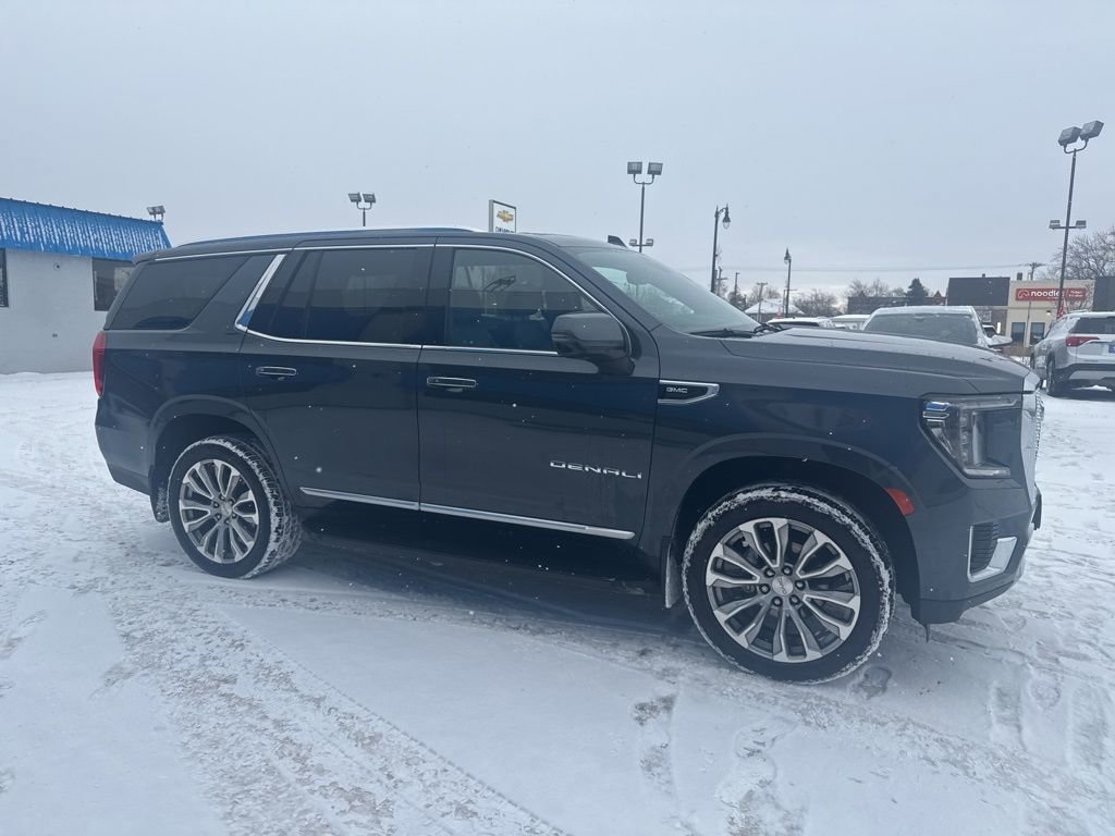 Used 2021 GMC Yukon Denali w/ Advanced Technology Package image 8