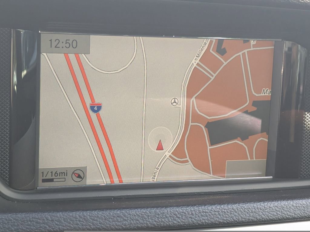 Used 2013 Mercedes-Benz E 400 Sport Sedan image 9