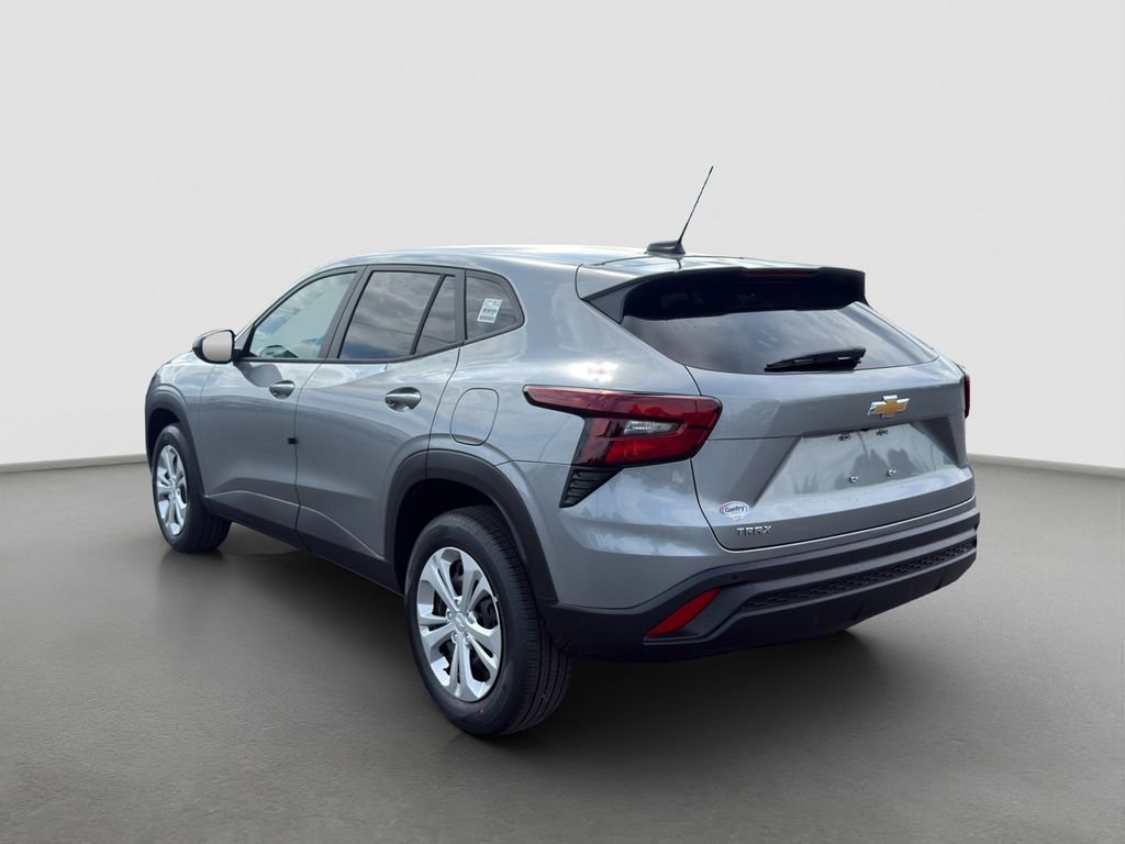 New 2026 Chevrolet Trax LS w/ Driver Confidence Package FWD image 4