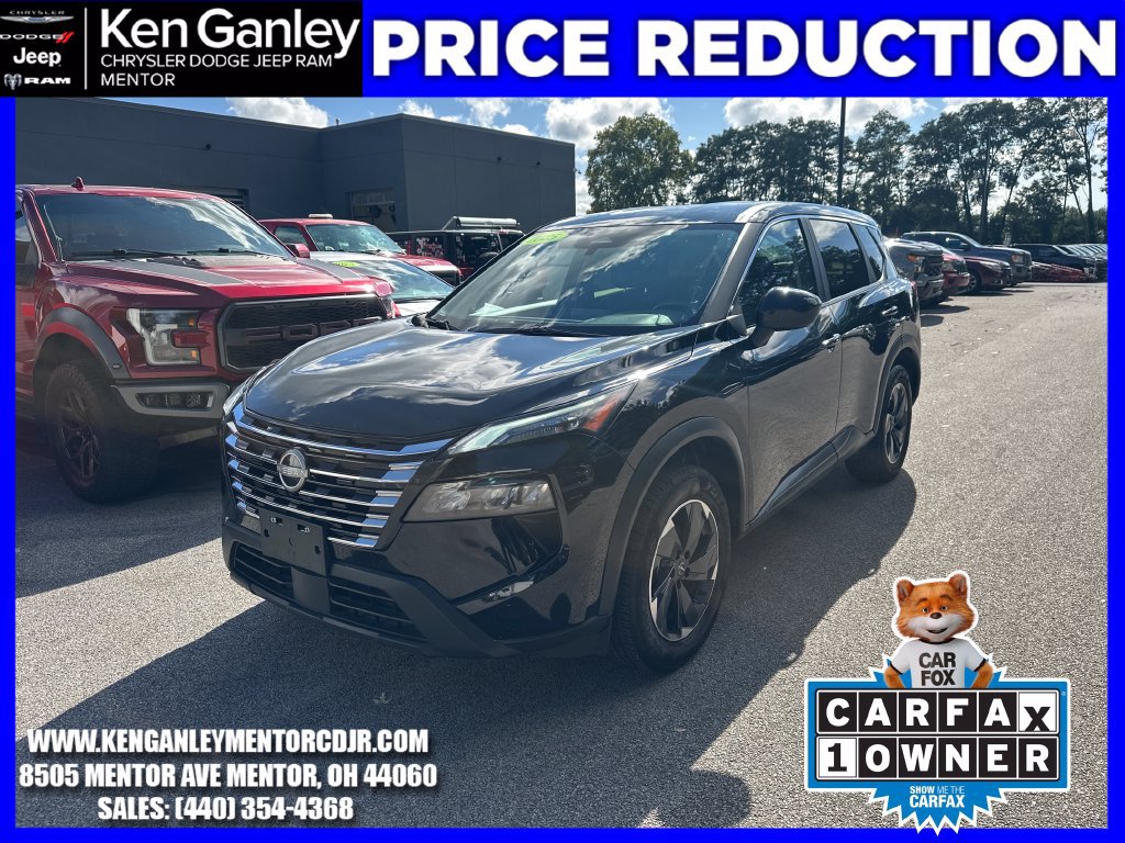 Used 2025 Nissan Rogue SV FWD image 3