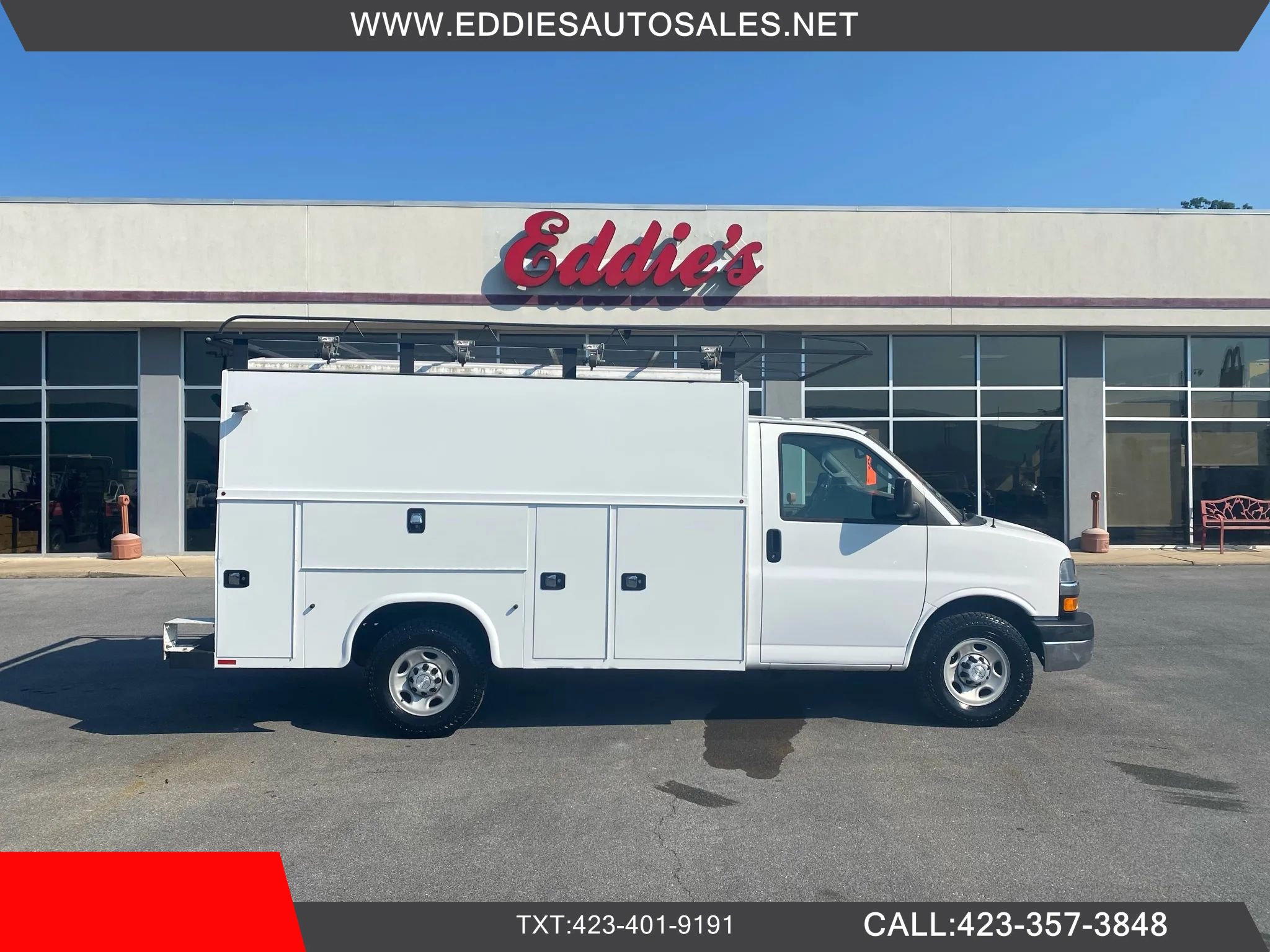 Used 2016 Chevrolet Express 3500 2D RWD image 1