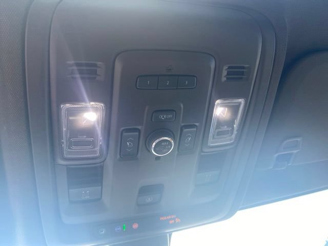 Used 2022 Chevrolet Suburban LT w/ Luxury Package AWD/4WD image 26