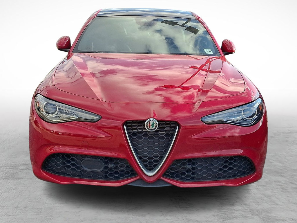Used 2023 Alfa Romeo Giulia Ti image 2