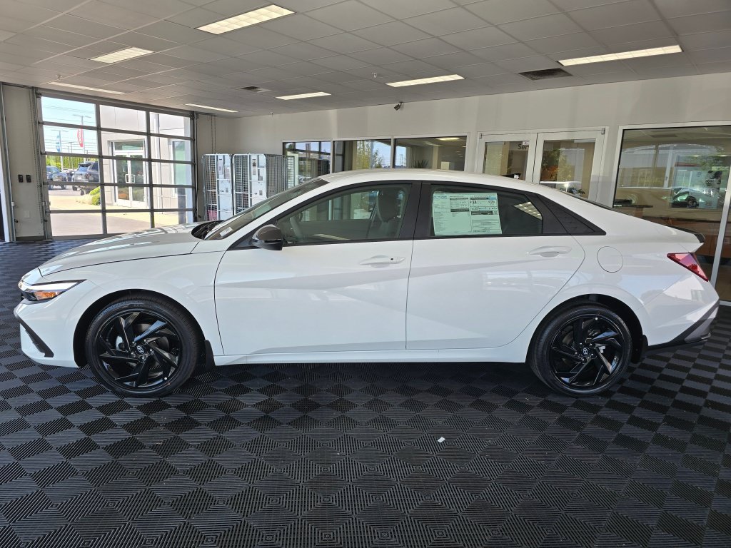 New 2026 Hyundai Elantra Sport FWD image 6