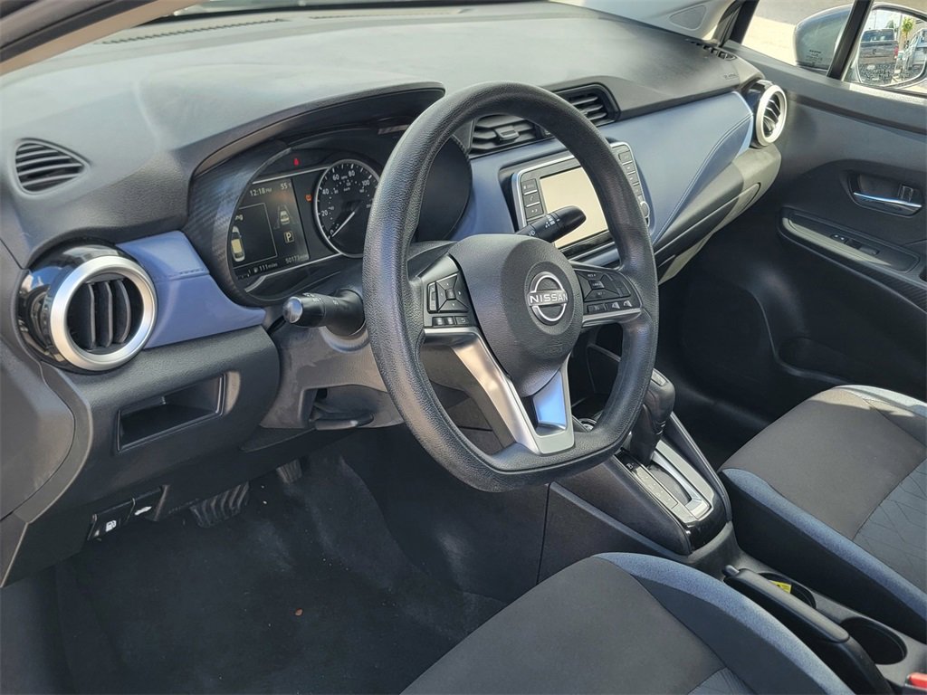 Used 2023 Nissan Versa SV image 12