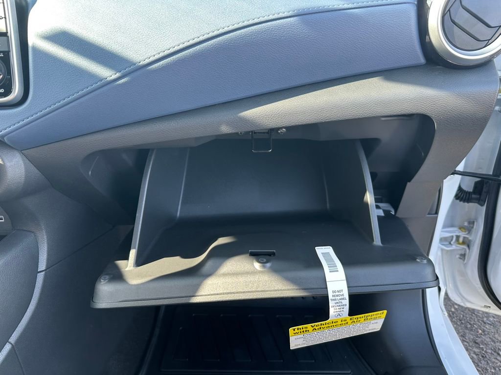 Certified 2025 Nissan Versa SV w/ Trunk Package FWD image 28