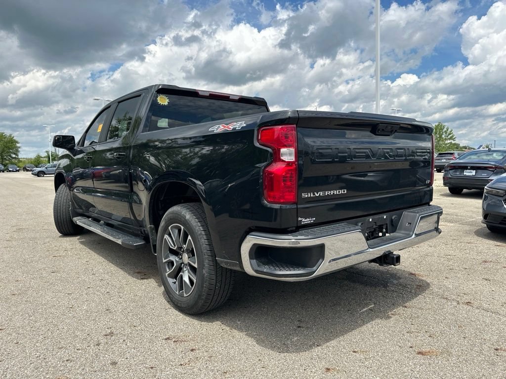 Used 2023 Chevrolet Silverado 1500 LT AWD/4WD image 9