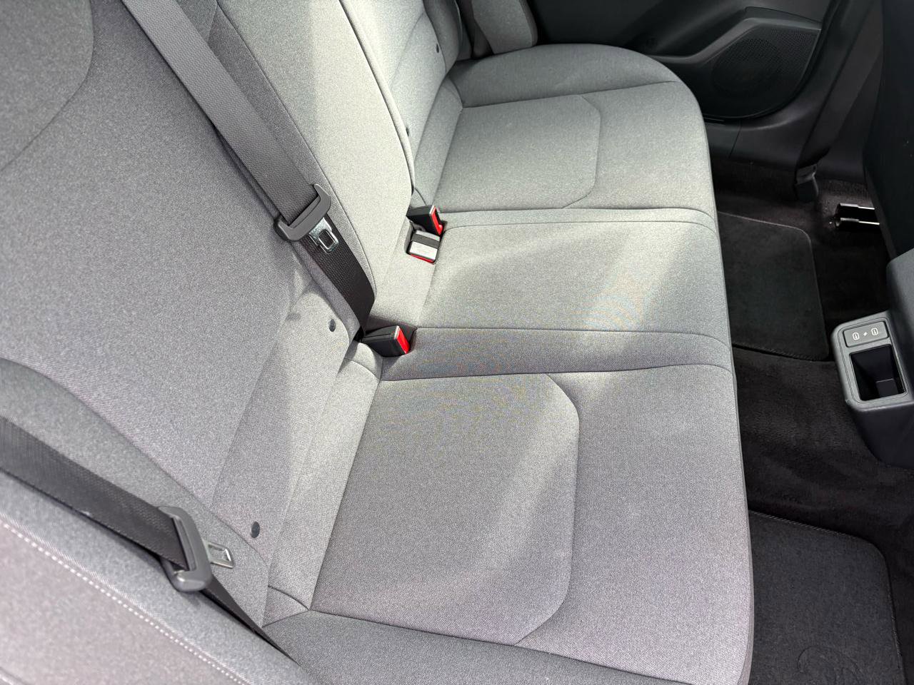 Used 2025 Kia K4 LXS FWD image 46