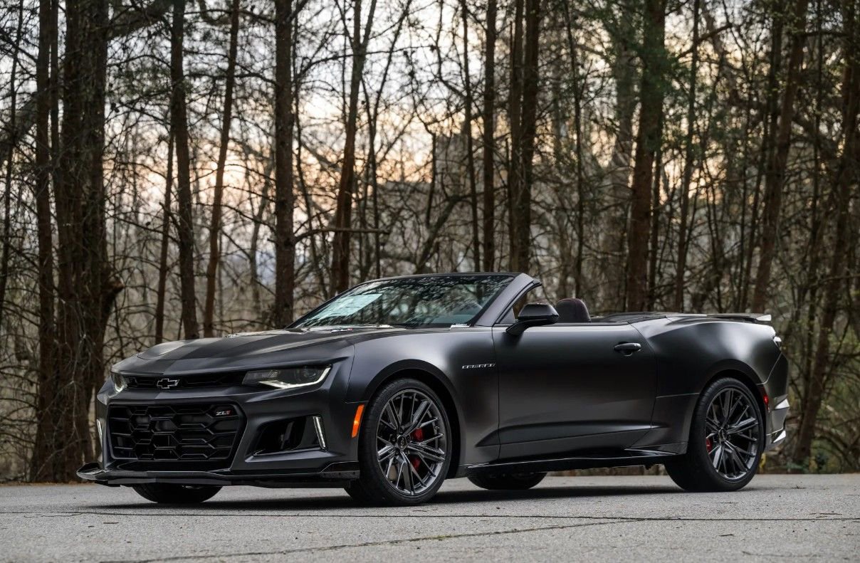 Used 2024 Chevrolet Camaro ZL1 RWD image 2