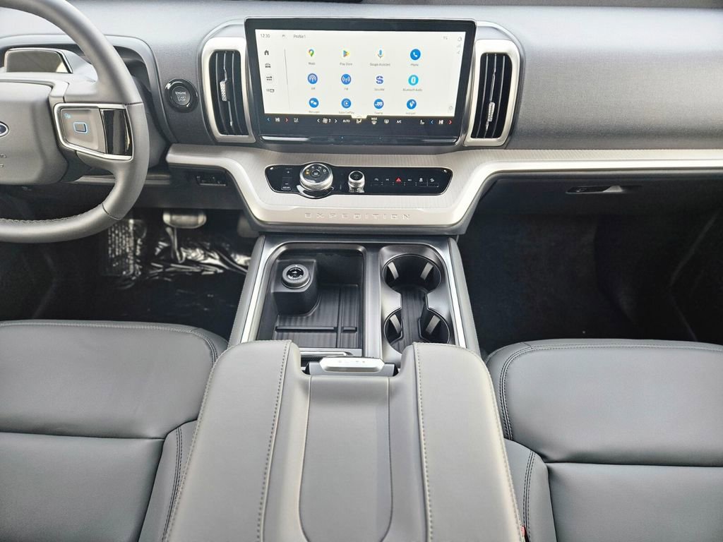 New 2026 Ford Expedition Active image 10