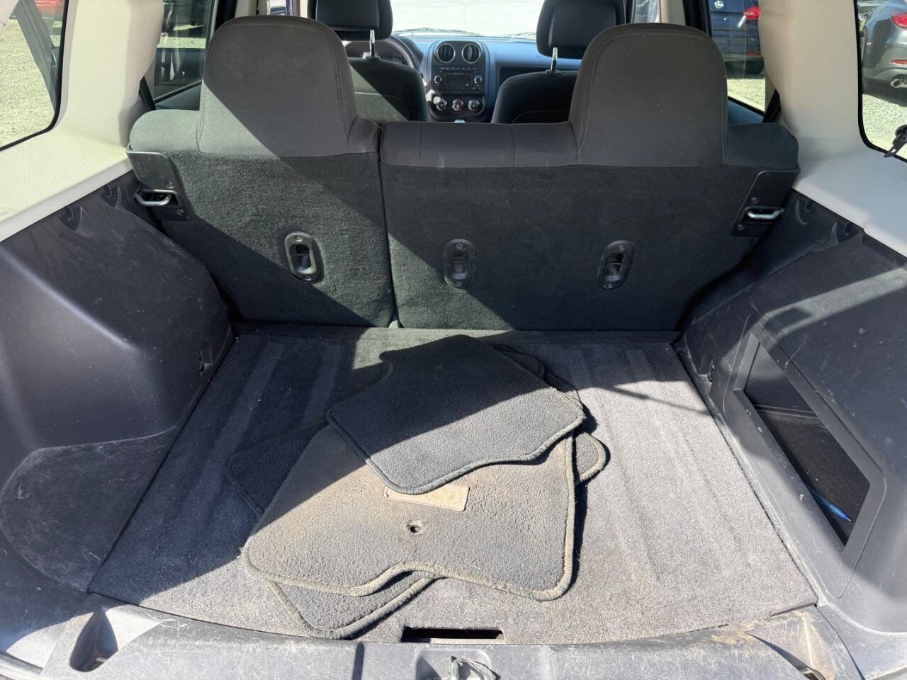 Used 2014 Jeep Patriot Sport AWD/4WD image 17