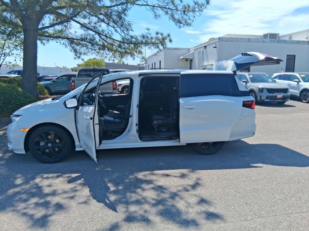 Used 2023 Honda Odyssey Sport image 21