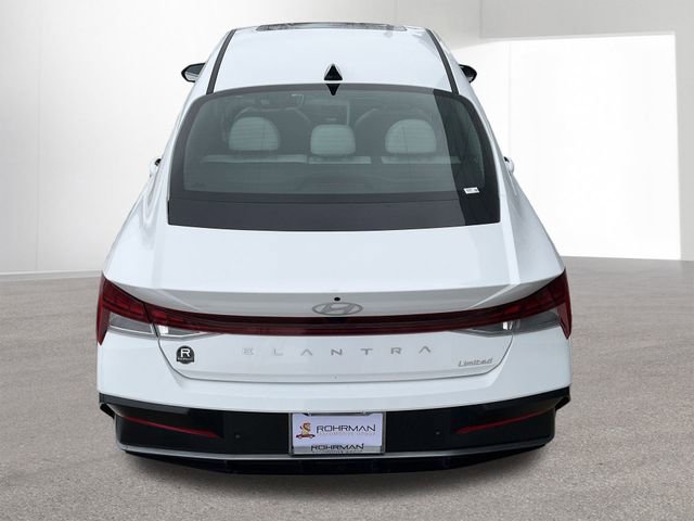 Used 2024 Hyundai Elantra Limited image 29