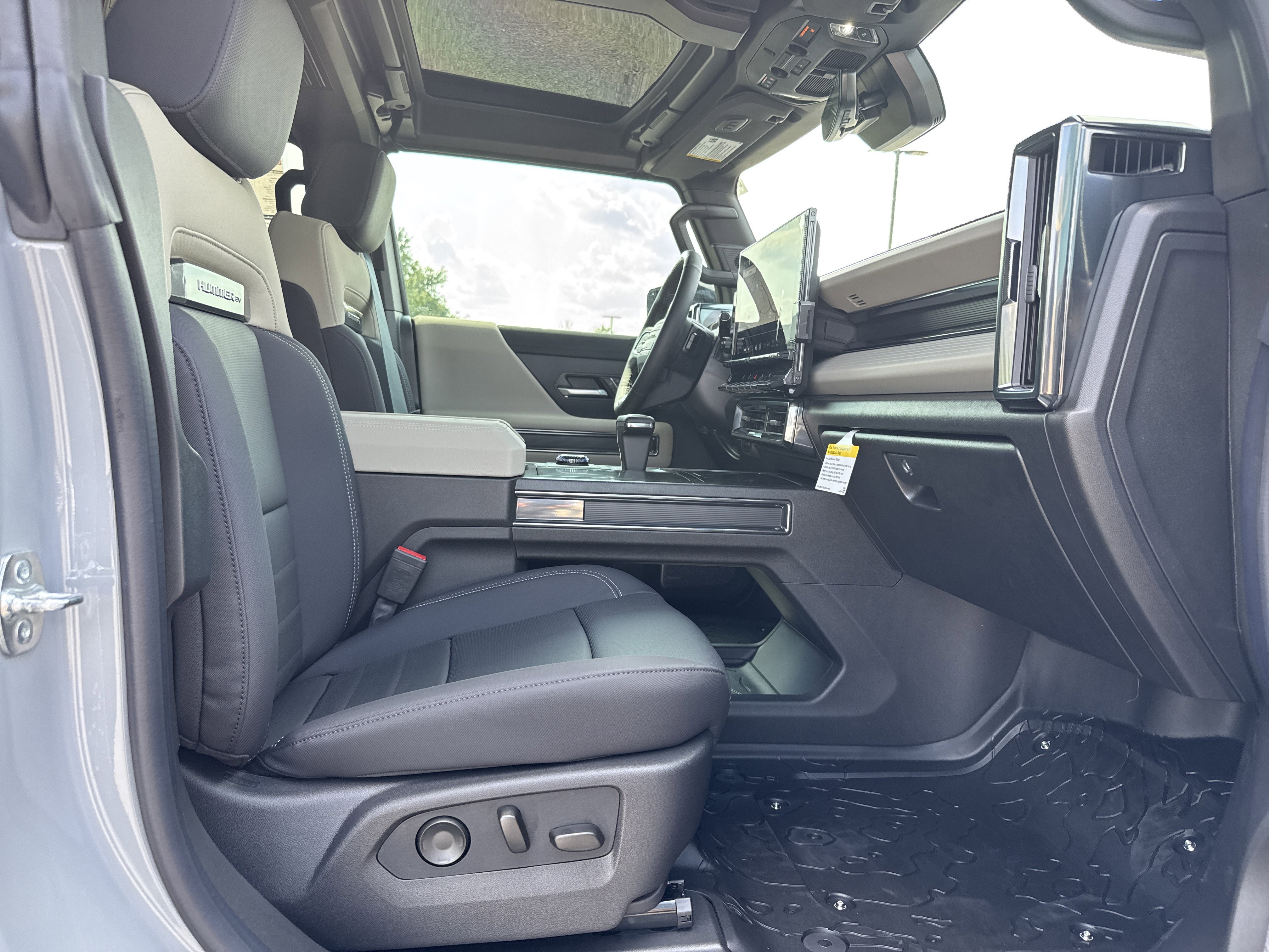 New 2026 GMC Hummer EV 4x4 Crew Cab image 33