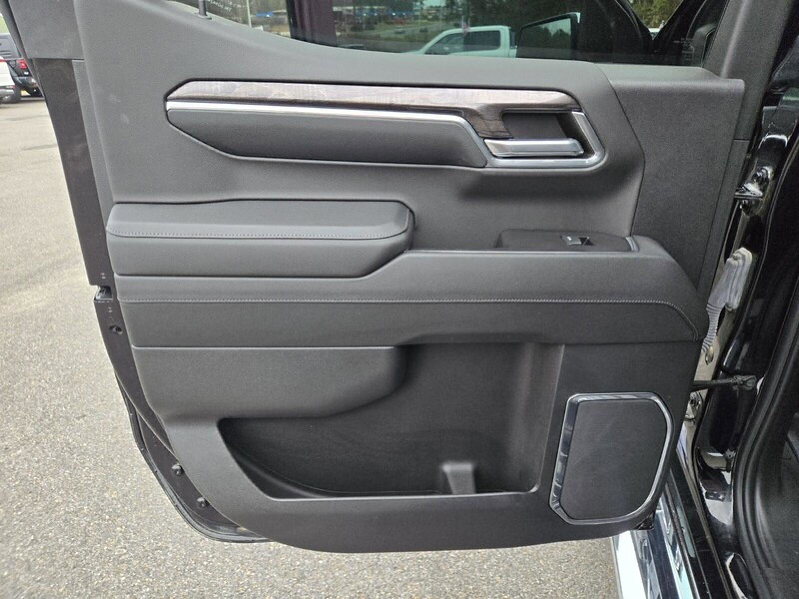 Used 2023 Chevrolet Silverado 1500 LTZ w/ LTZ Premium Texas Edition image 27