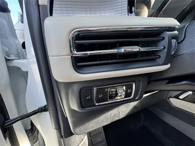 New 2026 Lincoln Corsair Premiere image 22