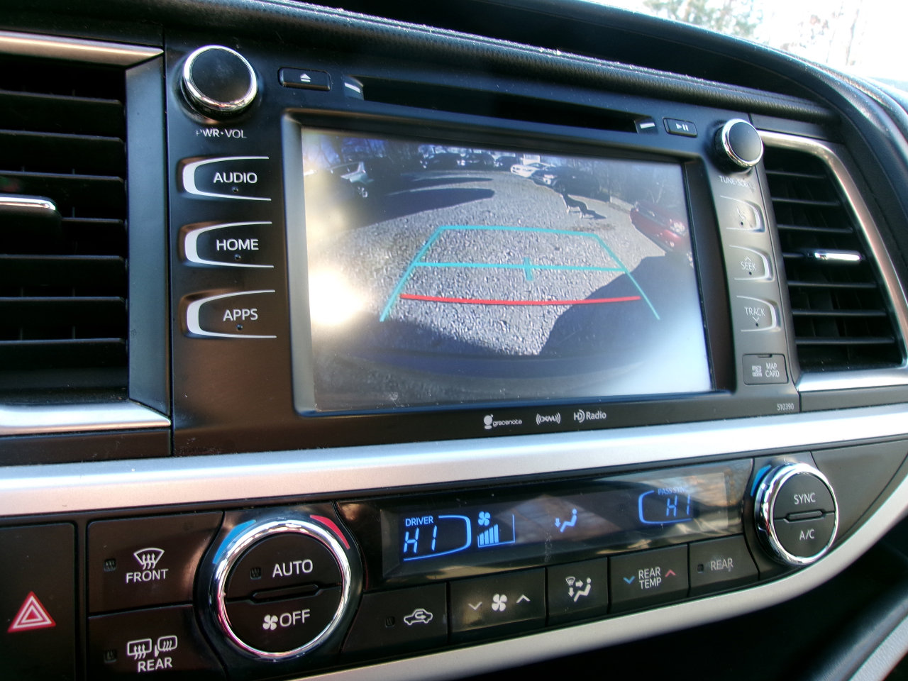 Used 2019 Toyota Highlander XLE image 13