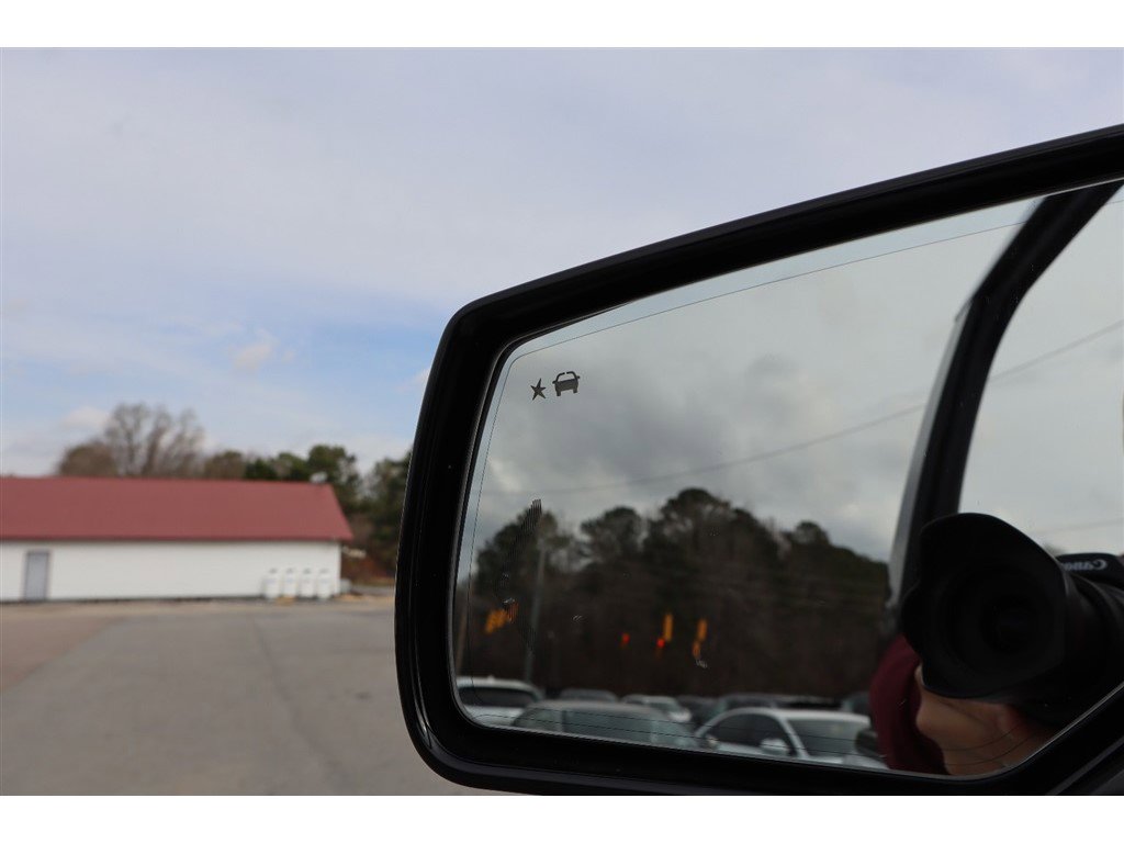 Used 2020 GMC Yukon Denali w/ Open Road Package image 16