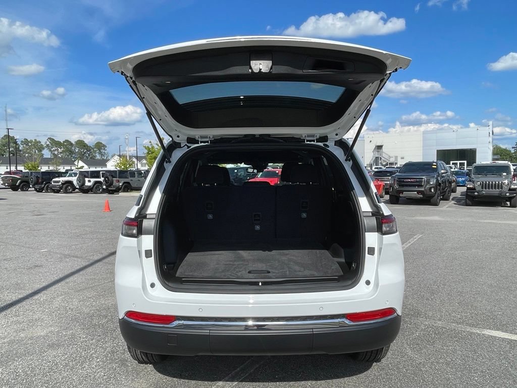 New 2026 Jeep Grand Cherokee Laredo RWD image 38