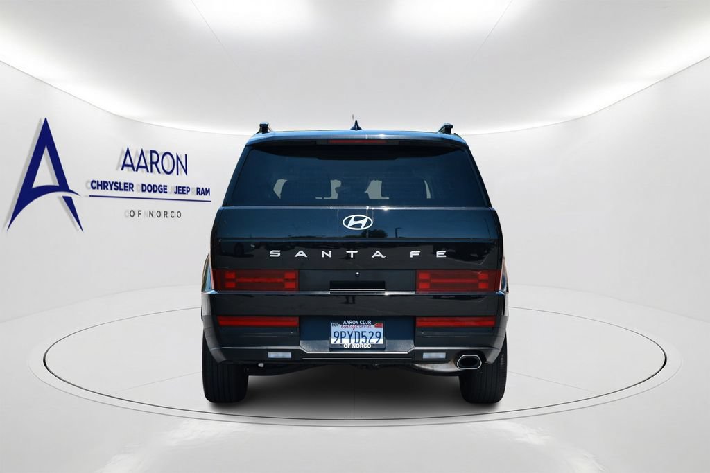 Used 2025 Hyundai Santa Fe SEL FWD image 5