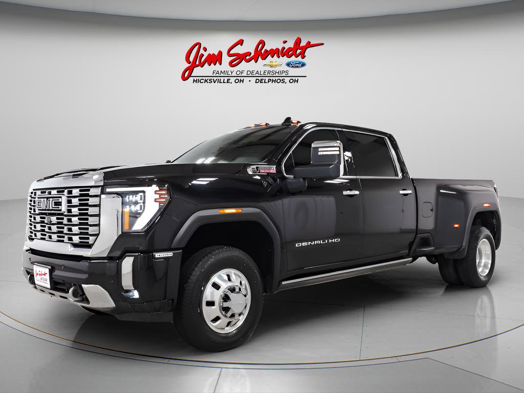 Used 2025 GMC Sierra 3500 Denali w/ Denali Reserve Package AWD/4WD image 3