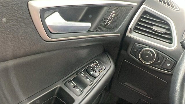 Certified 2024 Ford Edge SEL image 31