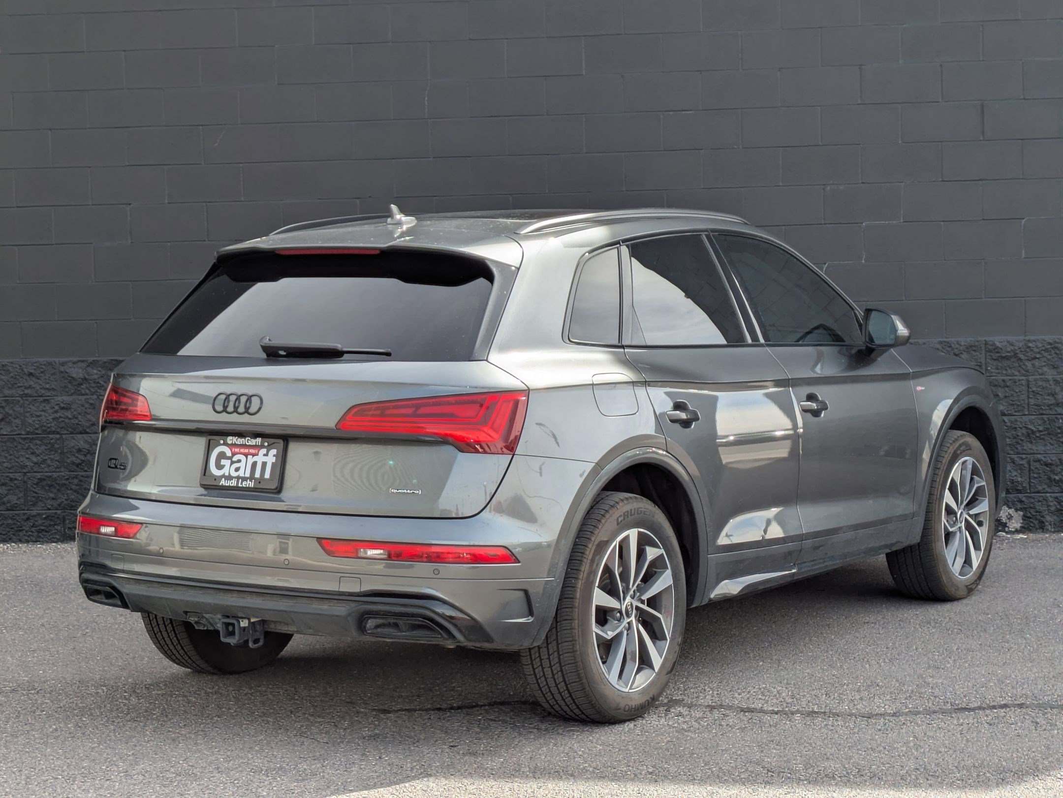 Certified 2024 Audi Q5 2.0T Premium w/ Summer of Audi Package image 6