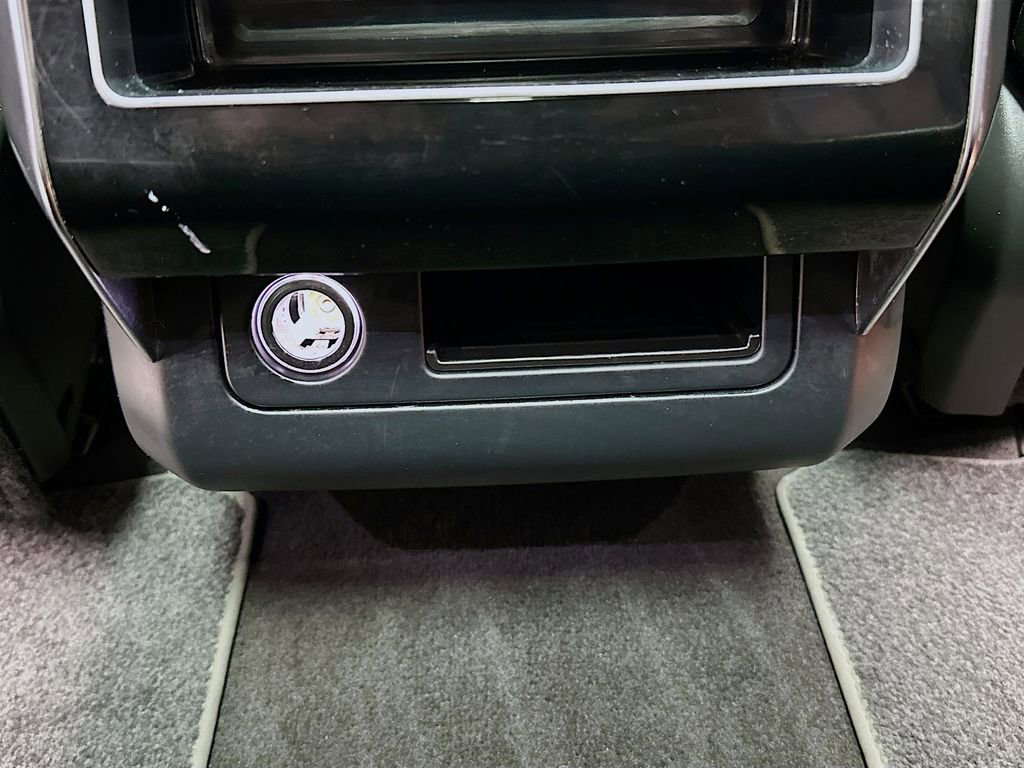 Used 2016 Land Rover Range Rover Sport HSE image 28