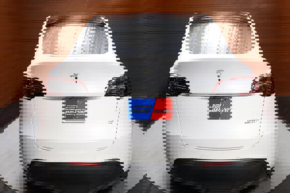 Used 2022 Tesla Model Y Long Range image 58